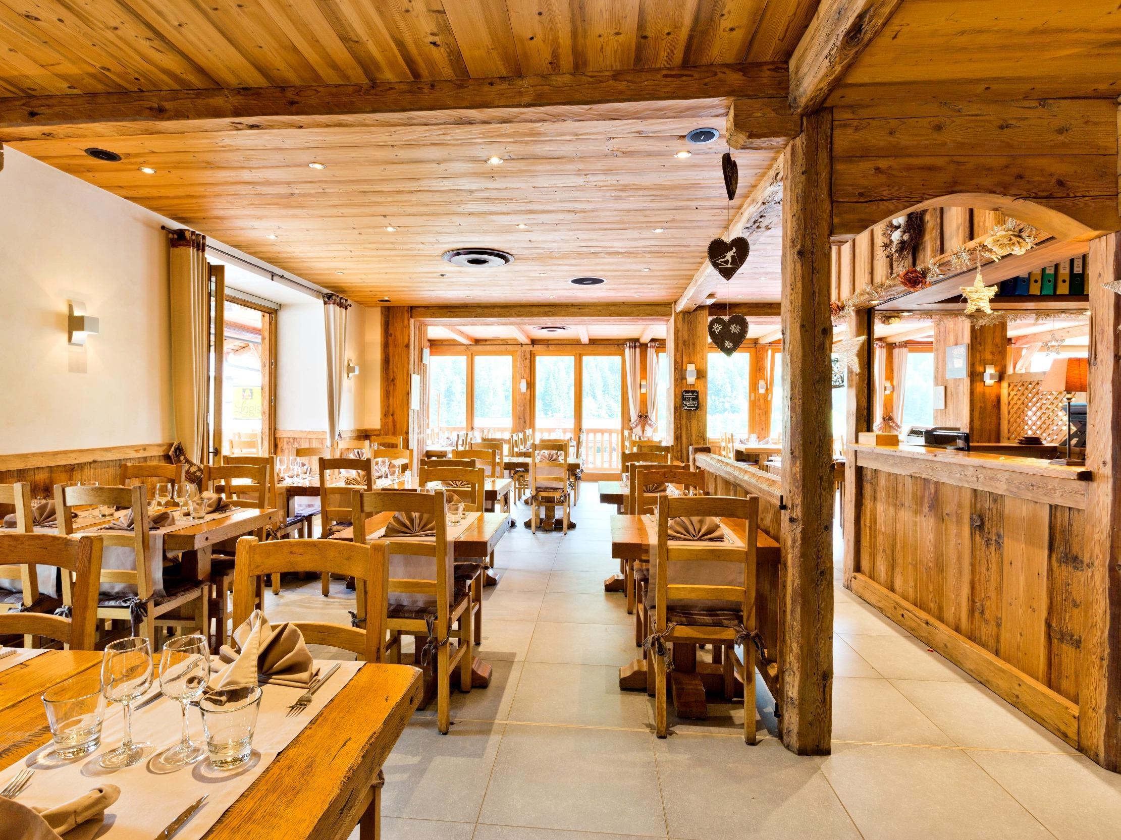 Logis La Croix-Saint-Maurice Otel Le Grand-Bornand Dış mekan fotoğraf